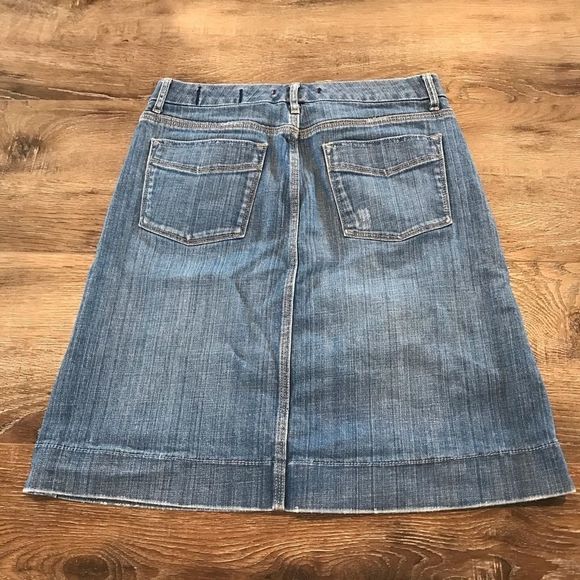🍁50% Off Sale 🍁 Gap Jean Skirt - Picture 3 of 9